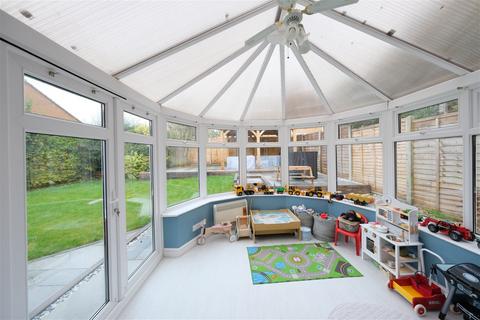 4 Ancaster Way, North Luffenham, Oakham, LE15 8LH