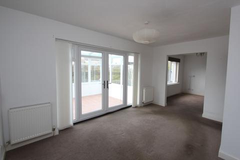 3 bedroom detached house for sale, Glamorgan Close, Boverton, CF61