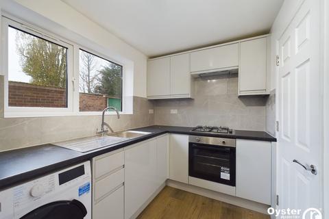 2 bedroom flat to rent, East Crescent, London, N11