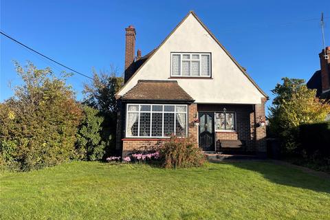 3 bedroom detached house for sale, Holly Tree Gardens, Rayleigh, Essex, SS6