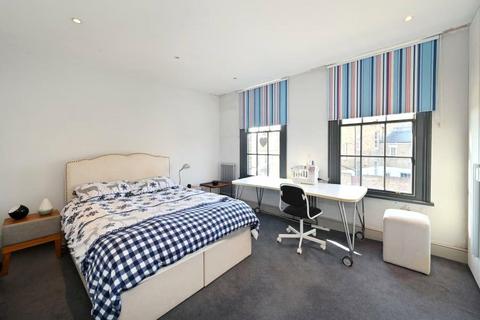 2 Aston Street, London, E14 7NF