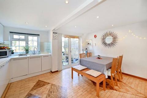 2 Aston Street, London, E14 7NF