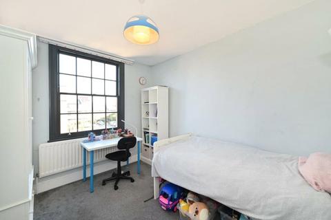 2 Aston Street, London, E14 7NF
