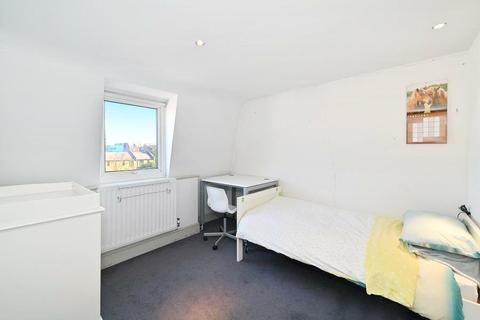 2 Aston Street, London, E14 7NF