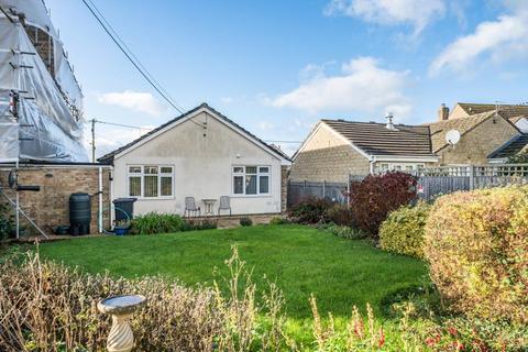 3 bedroom detached bungalow for sale, Carterton,  Oxfordshire,  OX18