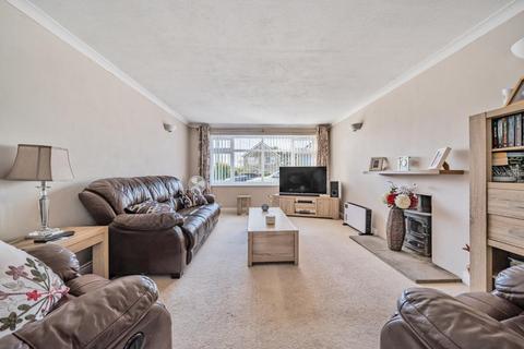 3 bedroom detached bungalow for sale, Carterton,  Oxfordshire,  OX18