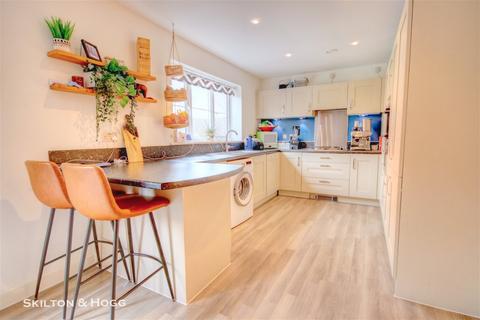 25 Abbotsbury Drive, Daventry, NN11 2LB