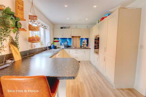 25 Abbotsbury Drive, Daventry, NN11 2LB