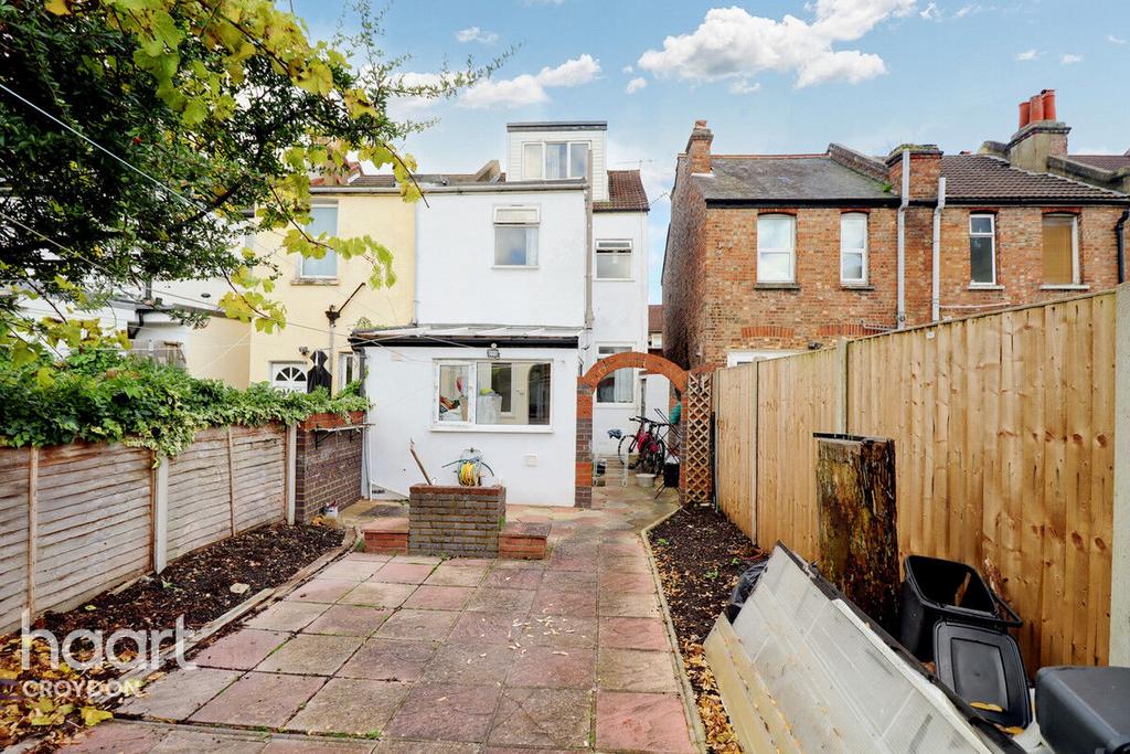 Wentworth Road, Croydon 3 bed terraced house for sale £450,000