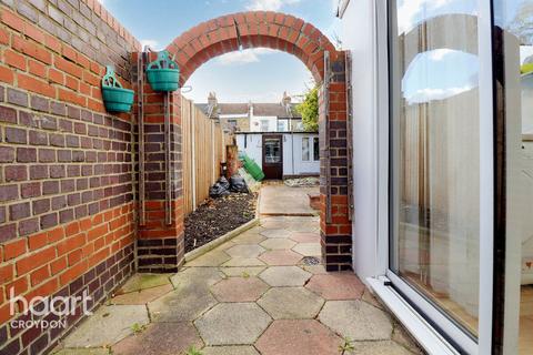 3 bedroom terraced house for sale, Wentworth Road, Croydon