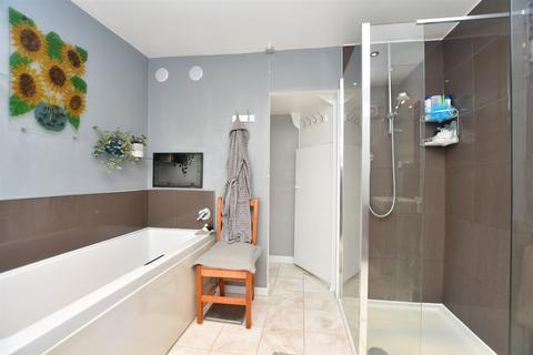 5 Brambletree Cottages, Rochester, ME1 3TN