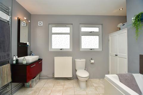 5 Brambletree Cottages, Rochester, ME1 3TN