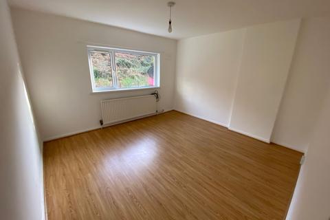12 Llys Dwfnant, Melincourt, Neath, SA11 4BH