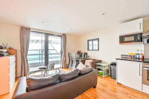1 bedroom flat for sale, Parkview Apartments, Poplar, London, E14