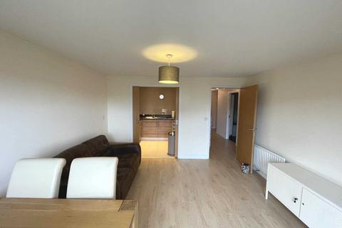 2 bedroom flat to rent, Kenley Road, Renfrew