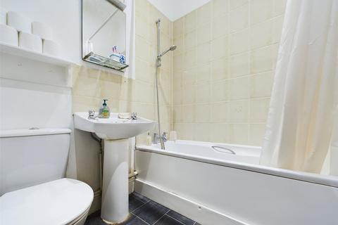 Flat 2, Repton House Frances Road, Bournemouth, BH1 3SA