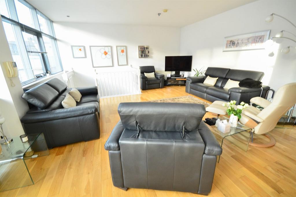 Open Plan Lounge Vie