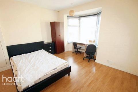 3 bedroom end of terrace house for sale, Barclay Street, LEICESTER