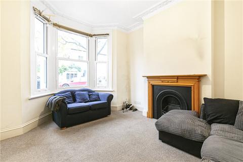 3 bedroom terraced house to rent, Candahar Road, London, SW11