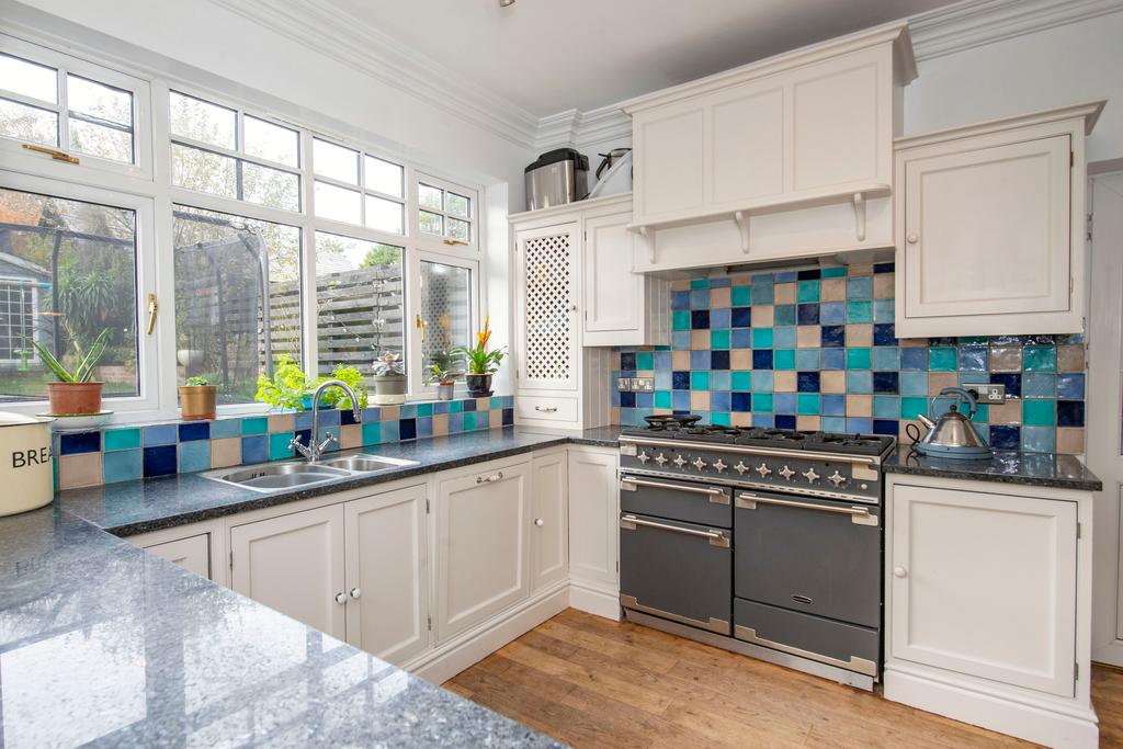 111123 Eight Brynfield Road Langland 035.jpg