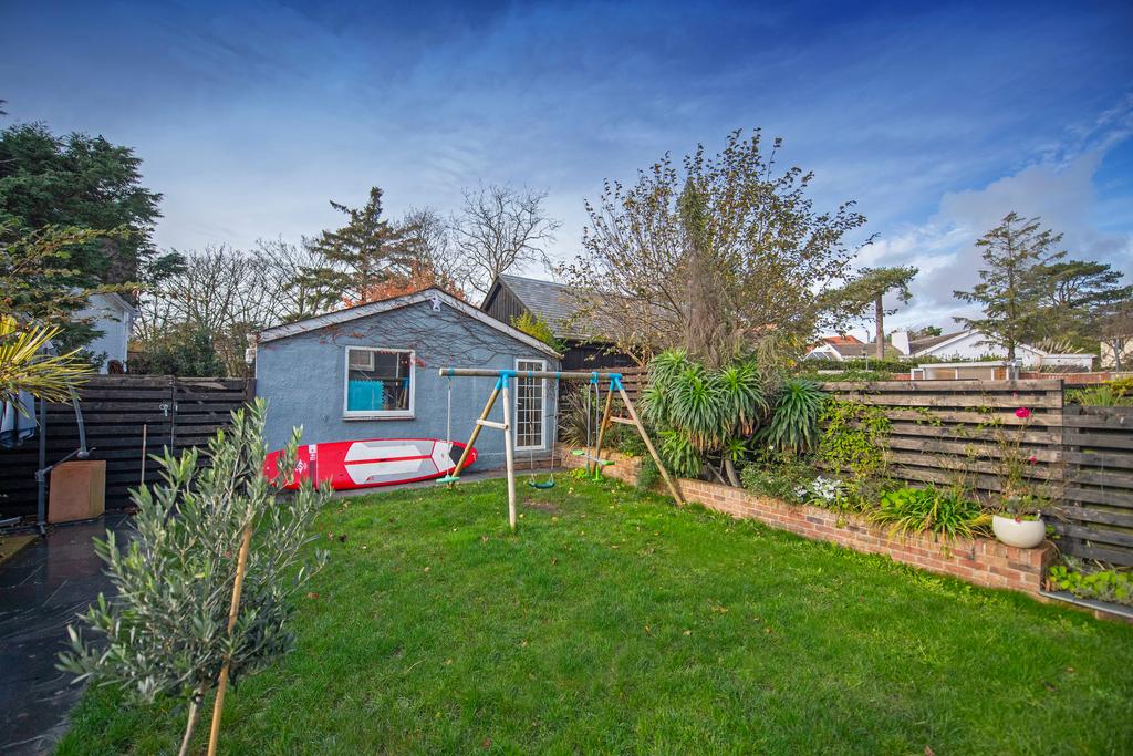 111123 Eight Brynfield Road Langland 014.jpg