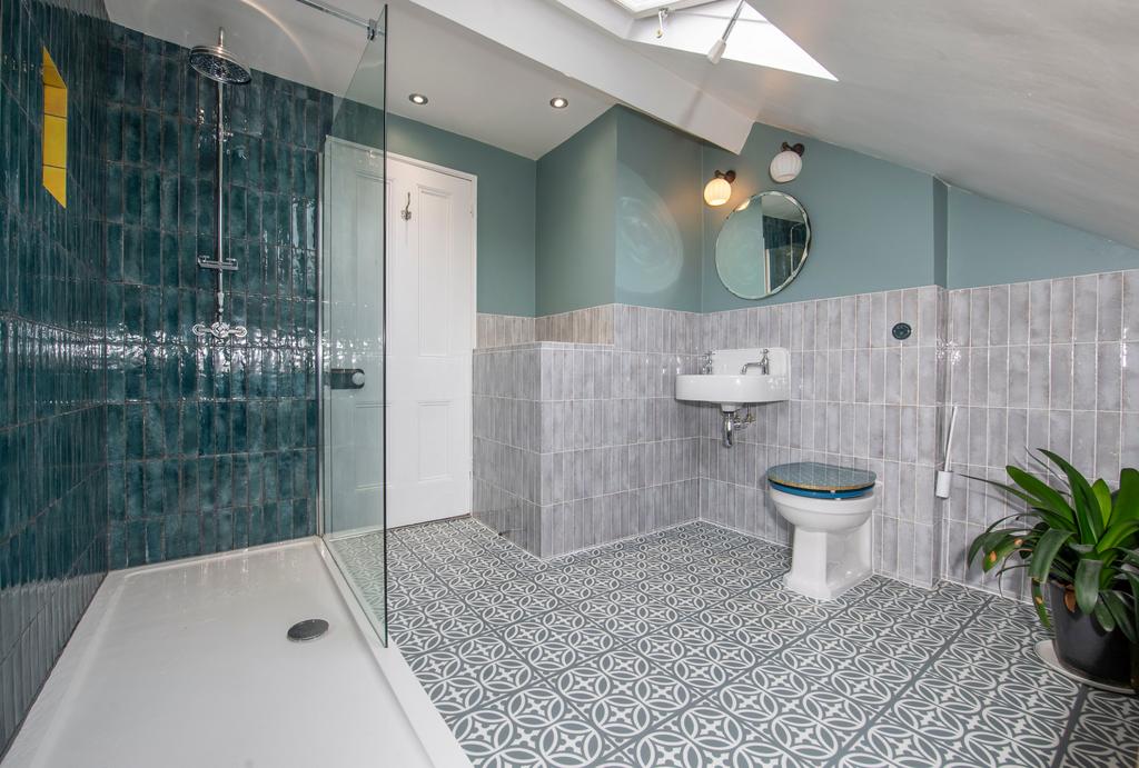 111123 Eight Brynfield Road Langland 081.jpg