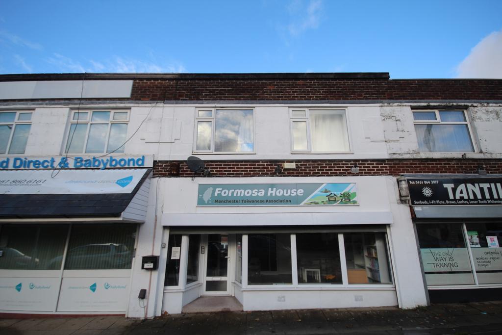 24 Davyhulme Road East, M320DW 1 bed terraced house for sale £260,000