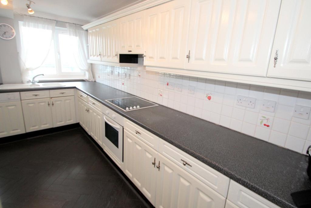 Kitchen (2)