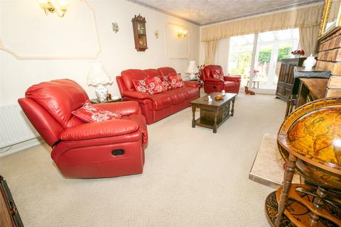 2 bedroom bungalow for sale, Kerridge Close, Middlewich