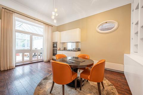 2 bedroom maisonette for sale, Woodchurch Road, South Hampstead, London, NW6