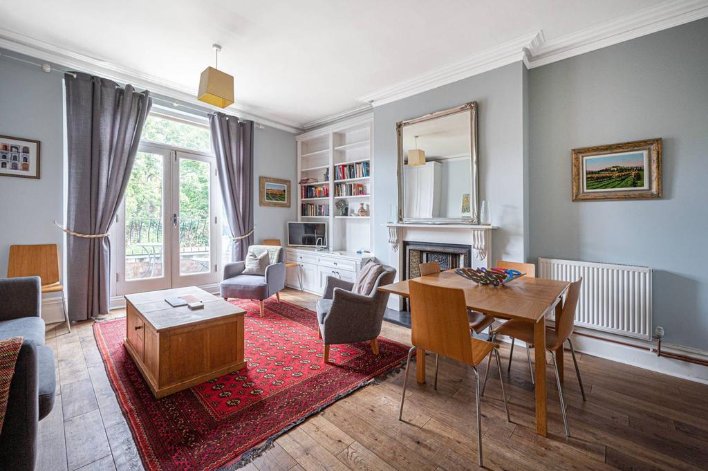 Canfield Gardens, South Hampstead, London, NW6 2 bed flat for sale £