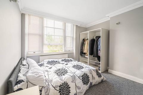 3 bedroom flat for sale, Birchington Road, West Hampstead, London, NW6