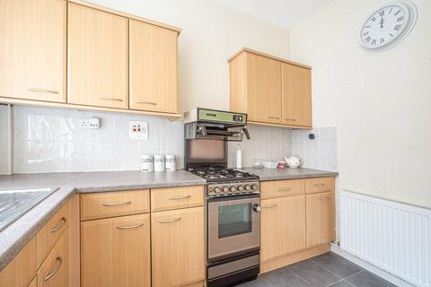 2 bedroom flat for sale, Shoot Up Hill, West Hampstead, London, NW2