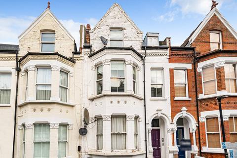 3 bedroom flat to rent, Cotleigh Road, West Hampstead, London, NW6