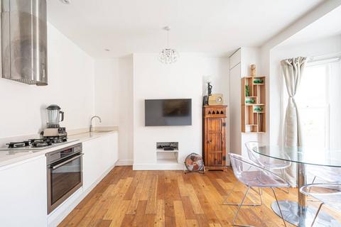 2 bedroom flat to rent, Lithos Road, Hampstead, London, NW3