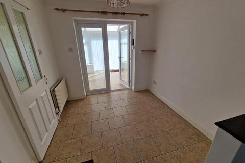 2 Hazel View, Crewkerne, TA18 7DD