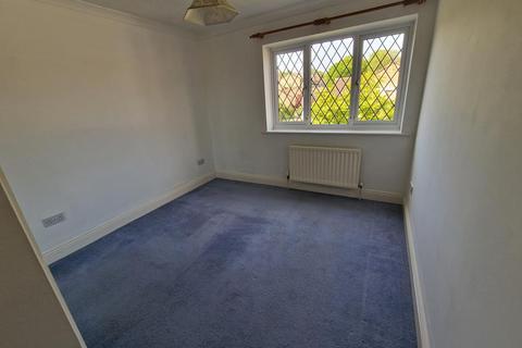 2 Hazel View, Crewkerne, TA18 7DD