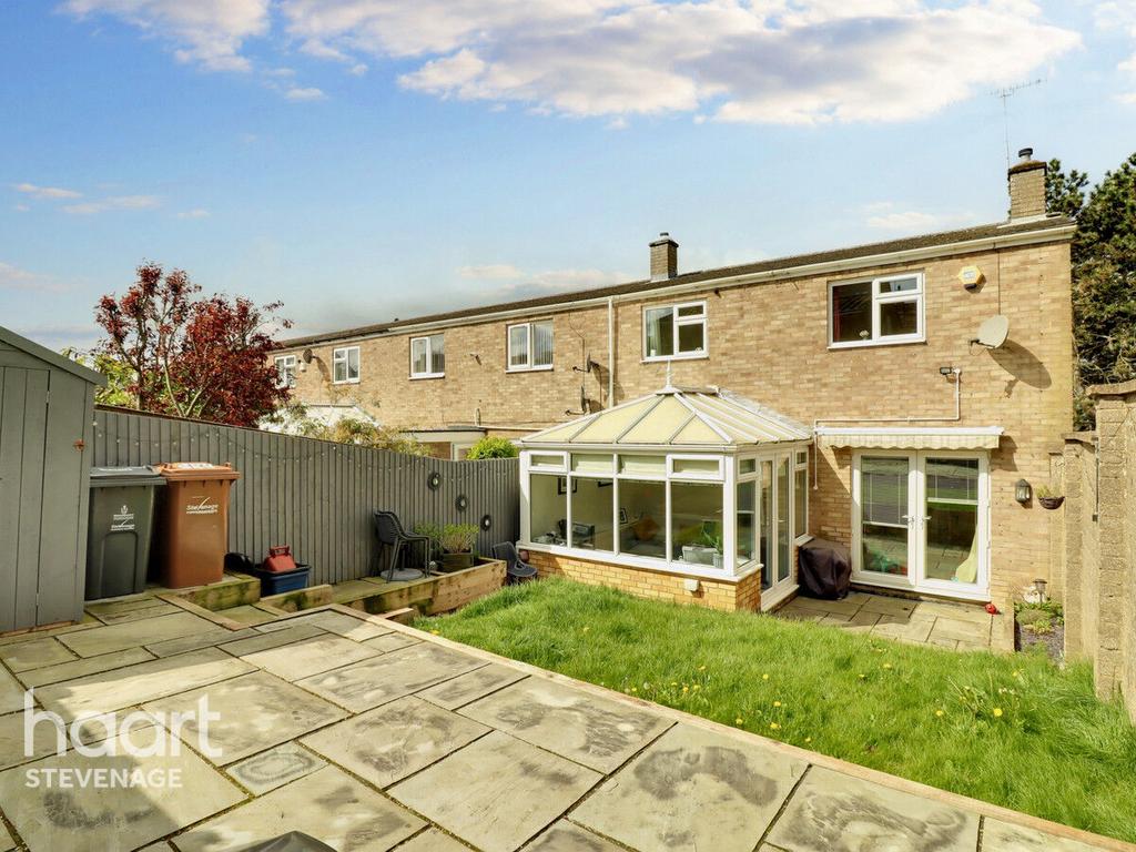 Lonsdale Road, Stevenage 3 bed end of terrace house for sale £350,000