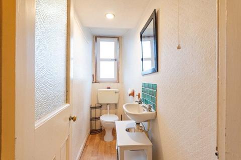 undefined, 1903L St Peters Place, Edinburgh, EH3 9PQ