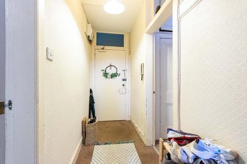 undefined, 1903L St Peters Place, Edinburgh, EH3 9PQ