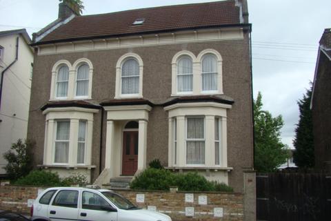 2 bedroom flat to rent - Selhurst New Road, South Norwood, SE25