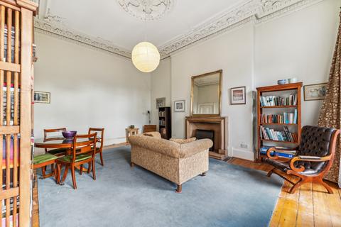 2/1, 21 Lansdowne Crescent, Glasgow, G20 6NG