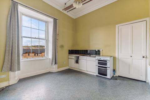 2/1, 21 Lansdowne Crescent, Glasgow, G20 6NG