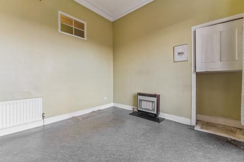 2/1, 21 Lansdowne Crescent, Glasgow, G20 6NG