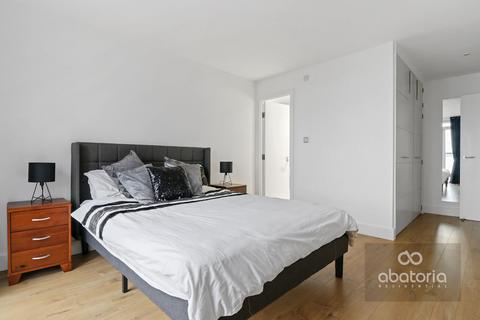 2 bedroom apartment to rent, Dundee Wharf, 100 Three Colt Street, London, E14