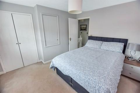 12 Ashford Drive, Appleton, Warrington, WA4 5GG