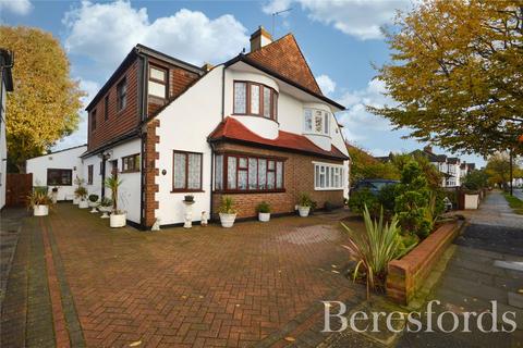 3 bedroom semi-detached house for sale, Pemberton Avenue, Gidea Park, RM2