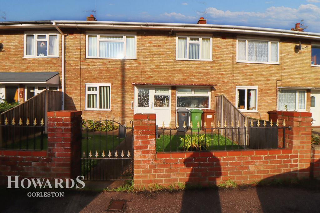Oxford Avenue, Gorleston 3 bed terraced house for sale £180,000