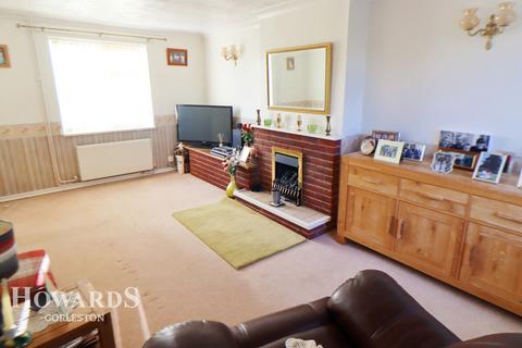 3 bedroom terraced house for sale, Oxford Avenue, Gorleston