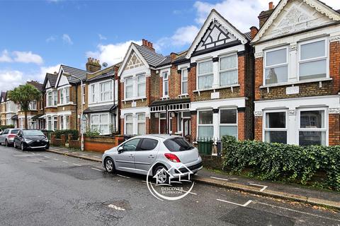 3 bedroom terraced house for sale - Ainslie Wood Road, London E4